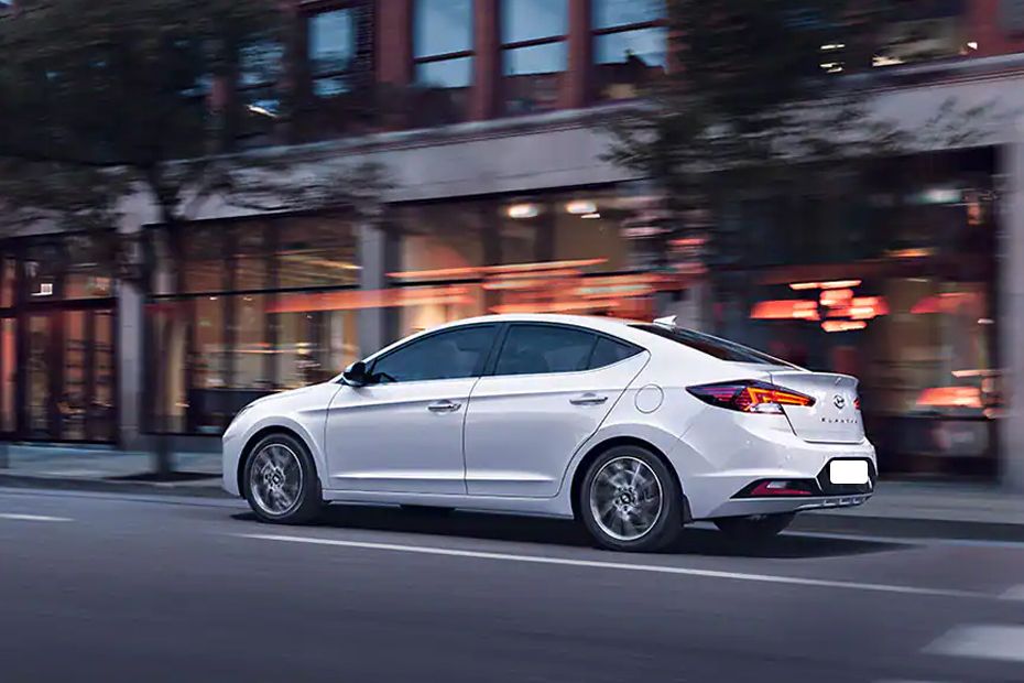 Hyundai Elantra 2024 Price, Specs, Reviews & February Best Deals