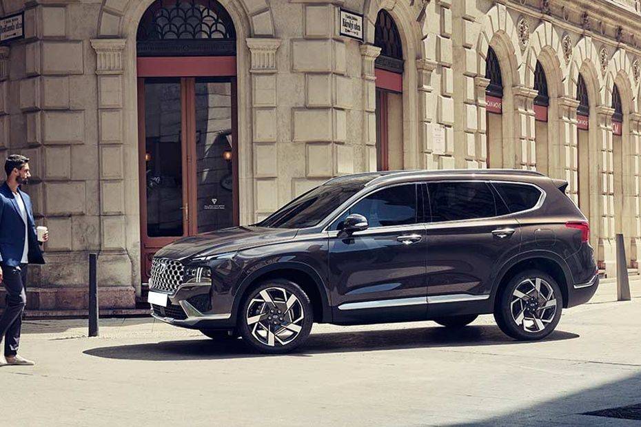 Hyundai Santa Fe 2025 Price, Specs, Reviews & January Best Deals