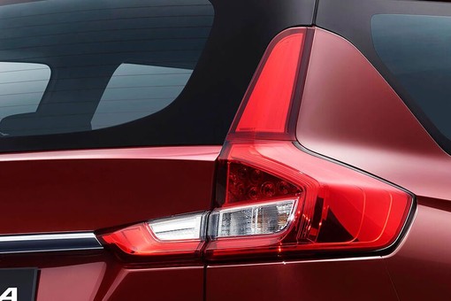 Yetuk ayollar bilan porno insest