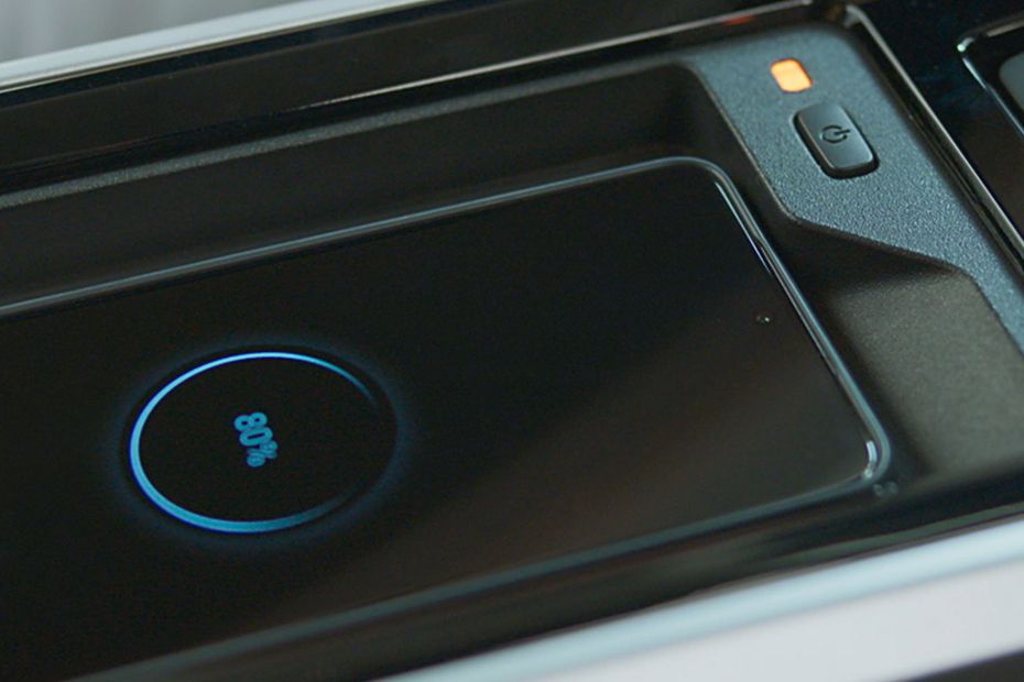 Power Accessories Outlet View of Toyota Veloz Power Accessories Outlet View of Toyota Veloz