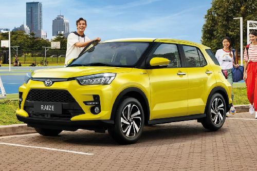 Toyota Raize Front Side View