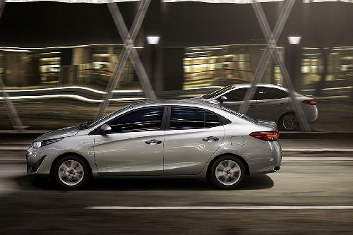 Yaris Side view Yaris Side view