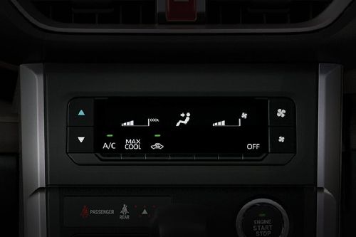 Front AC Controls of Toyota Avanza Front AC Controls of Toyota Avanza