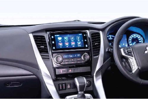 Pajero Sport Center Console