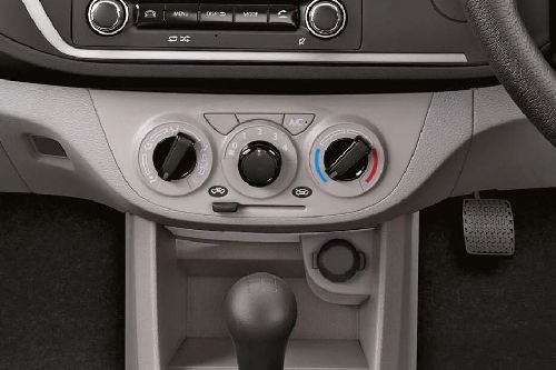 Front AC Controls of Maruti Suzuki Alto 800 Front AC Controls of Maruti Suzuki Alto 800